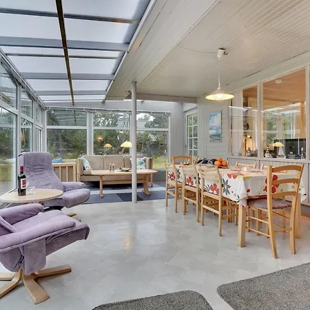 펜션 Yardila - 1-5km From The Sea By Interhome