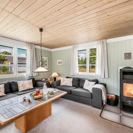 펜션 Yardila - 1-5km From The Sea By Interhome *